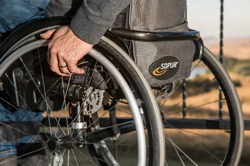 Trasporto disabili privato: come prenotarlo